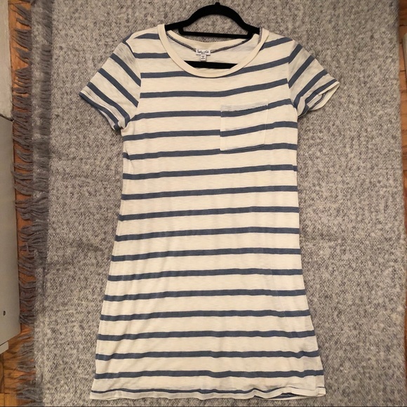 Splendid Dresses & Skirts - Splendid stripe t-shirt dress